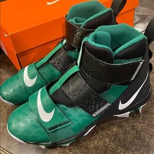 Nike Force Savage 2 Shark Youth Football Cleats